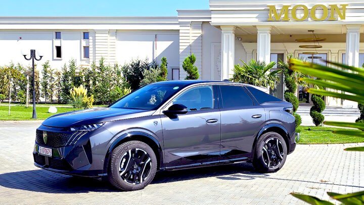 Peugeot E-3008 SUV GT 73 kWh 4x2